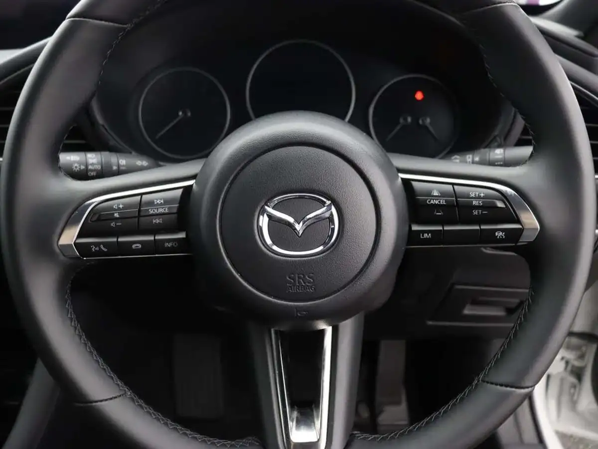 2024-mazda-mazda3-20-e-skyactiv-g-prime-line-big-38
