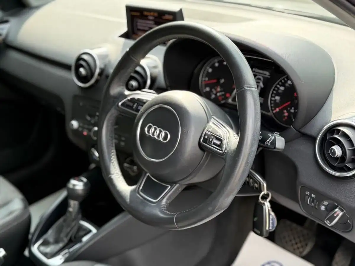 2013-audi-a1-14-tfsi-122ps-sportback-5d-1390cc-s-tronic-big-43