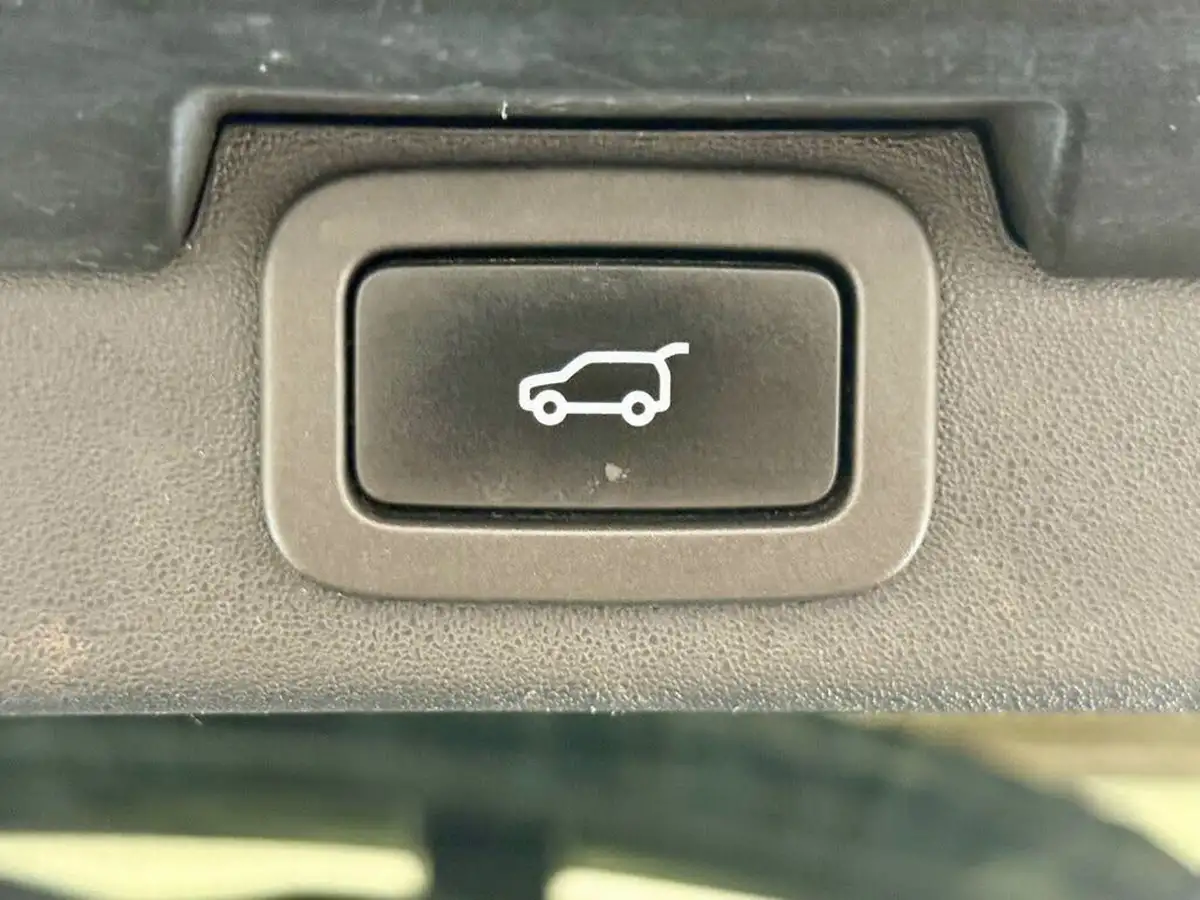 2020-land-rover-discovery-30-sd6-hse-big-42