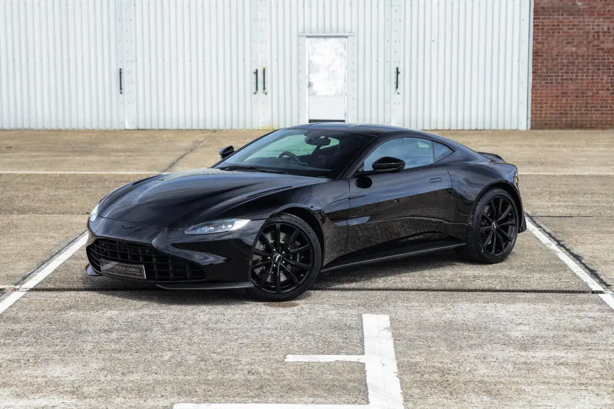 2021-aston-martin-vantage-40-v8-vantage-coupe-big-3