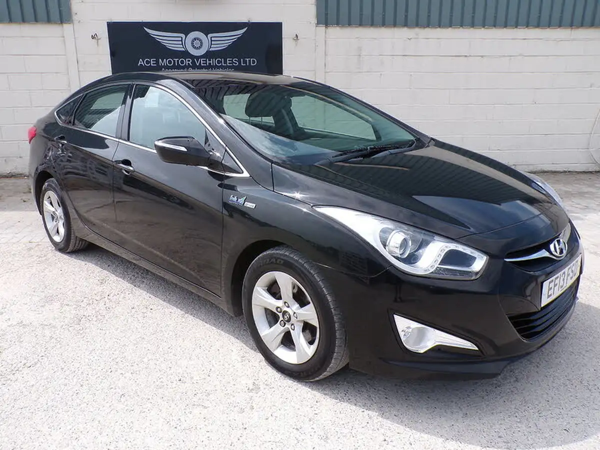 2013-hyundai-i40-17td-active-136ps-saloon-4d-big-9