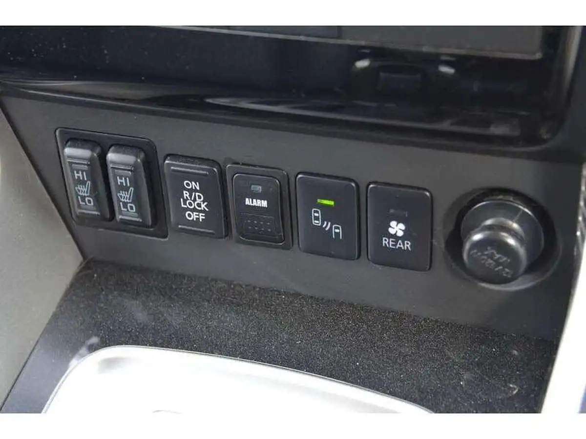 2021-mitsubishi-shogun-sport-24di-d-4-big-36