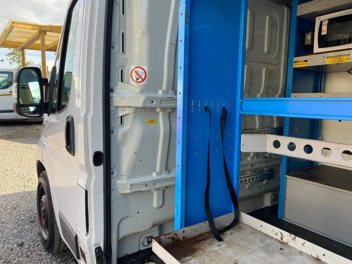 2017-fiat-ducato-20td-35-lh2-panel-big-14
