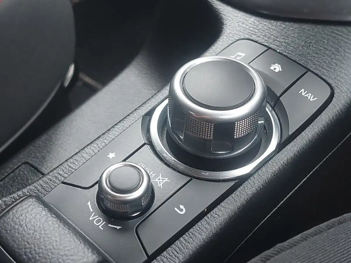 2024-mazda-mazda2-15-e-skyactiv-g-homura-big-12