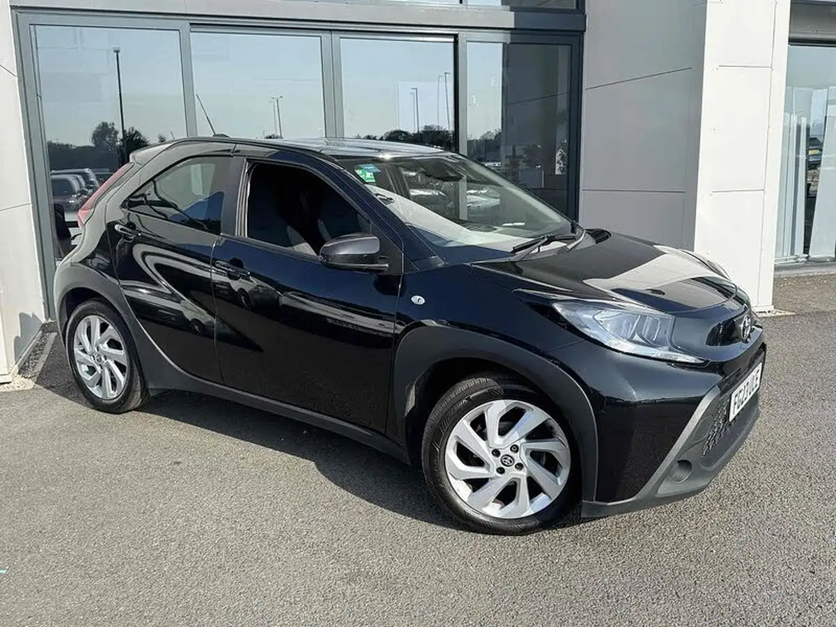2023-toyota-aygo-x-10-vvt-i-pure-big-8