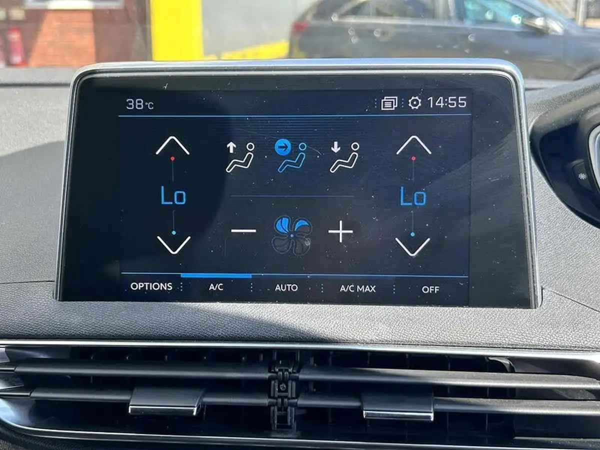 2018-peugeot-5008-suv-12-puretech-gt-line-big-27