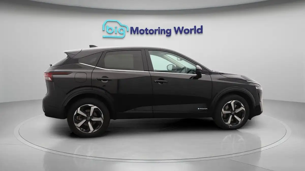 2022-nissan-qashqai-15-n-connecta-big-8