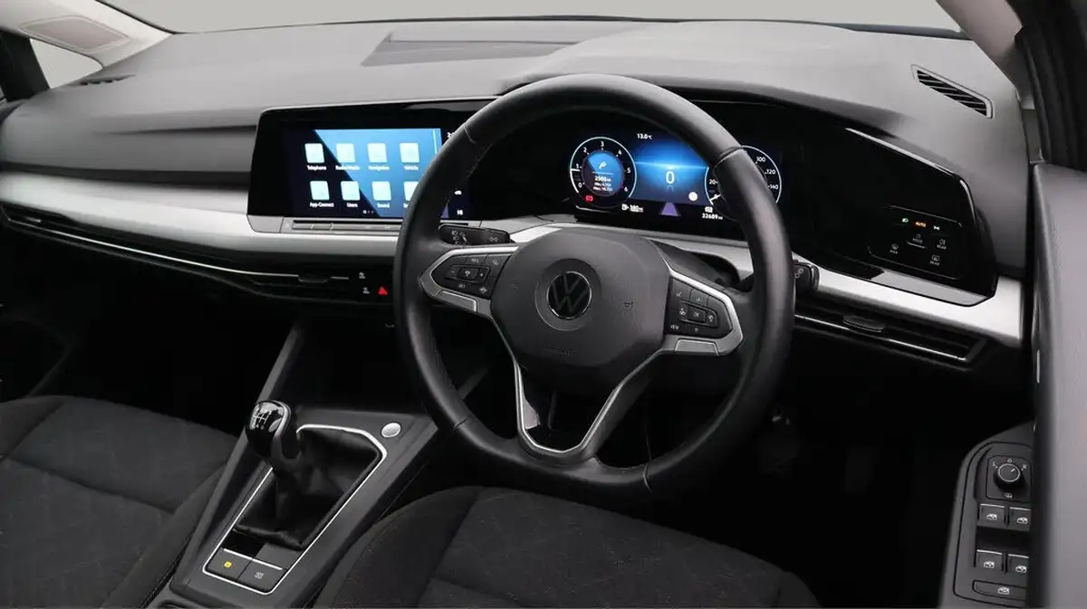 2022-volkswagen-golf-20tdi-life-hatchback-big-9