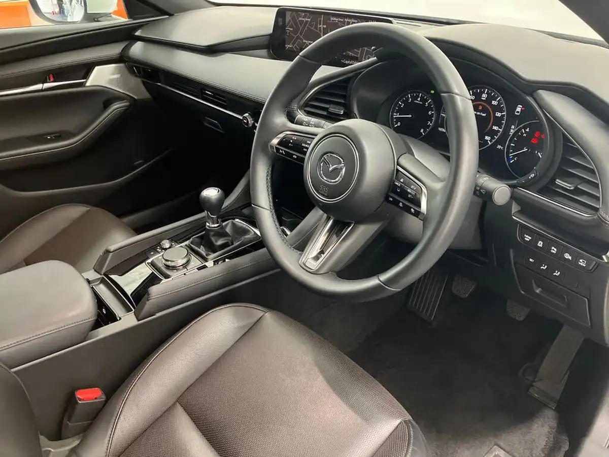 2024-mazda-mazda3-20-e-skyactiv-x-takumi-hatchback-5d-big-37