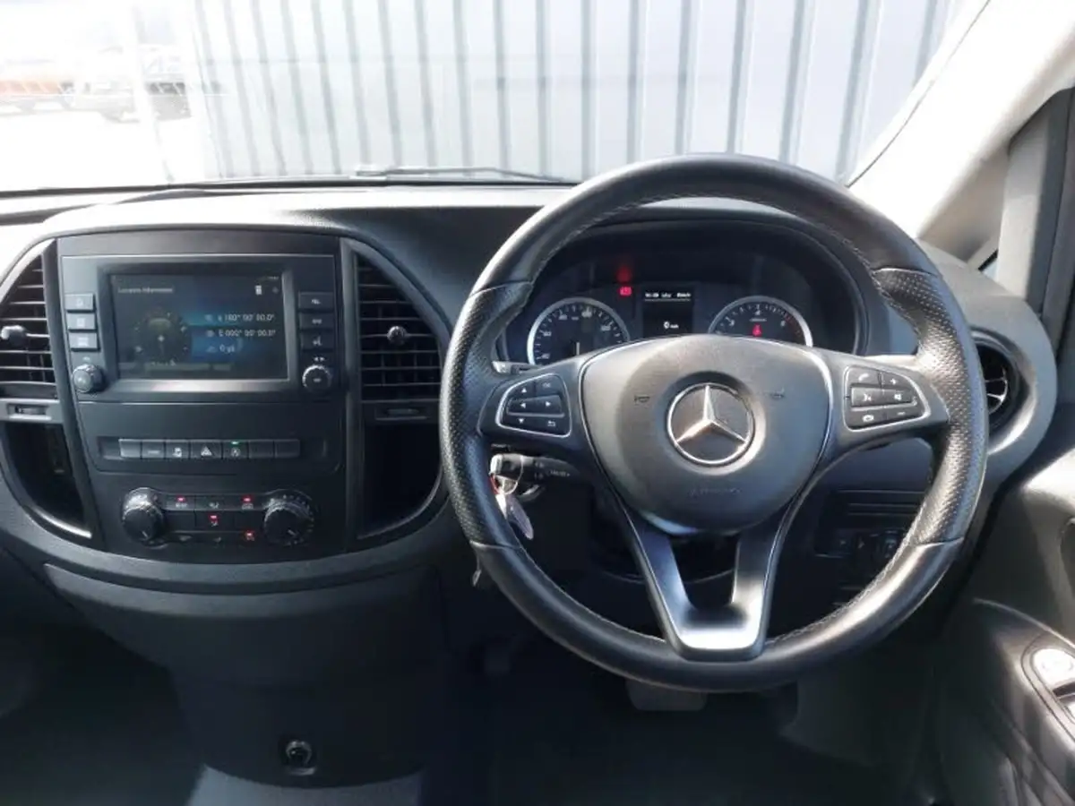 2021-mercedes-benz-vito-20cdi-114-tourer-pro-l3-big-6