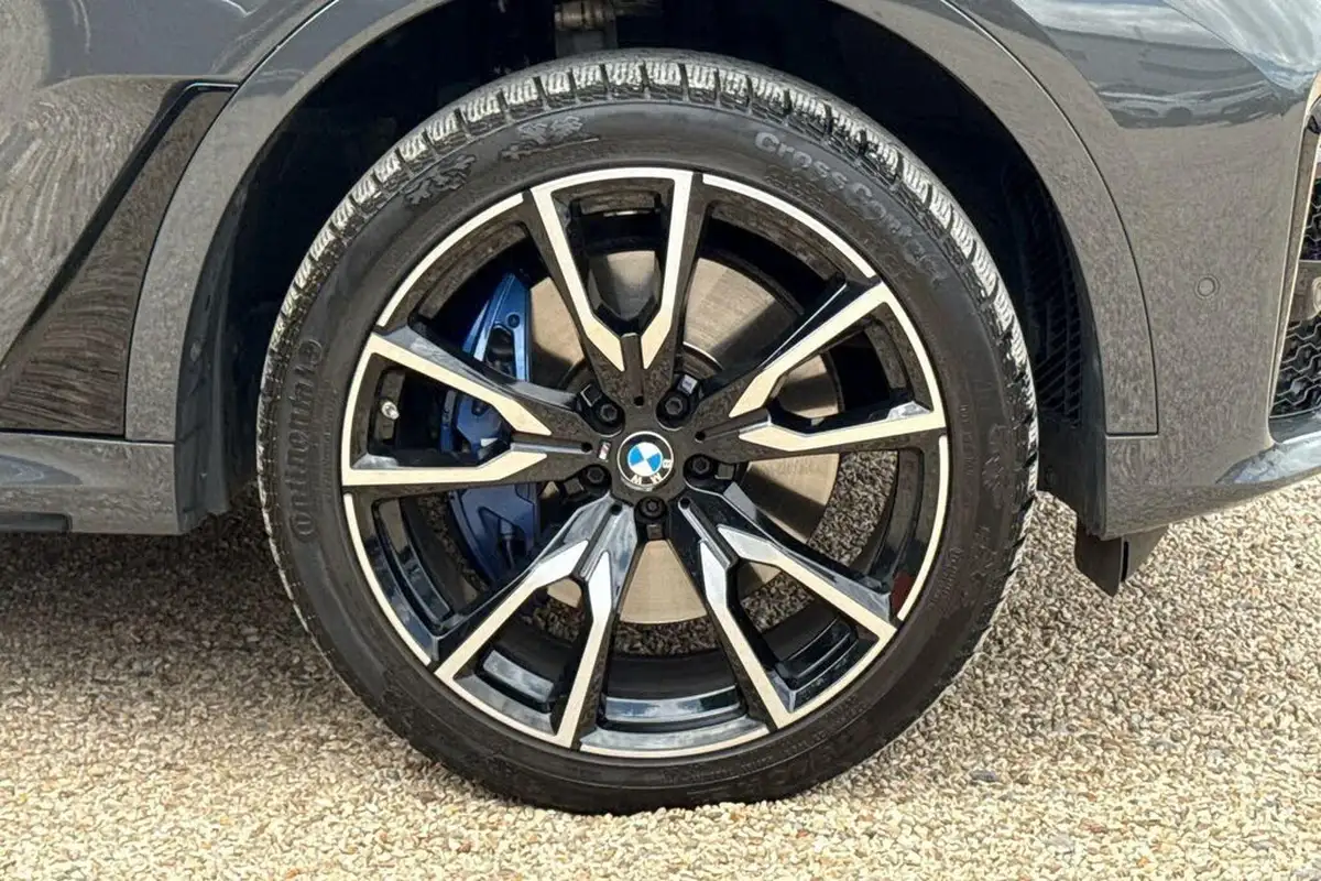 2022-bmw-x7-30td-xdrive-40d-m-sport-big-9
