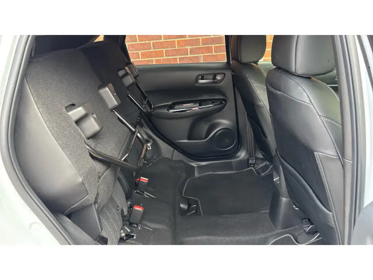 2020-honda-jazz-15-i-mmd-ex-big-24