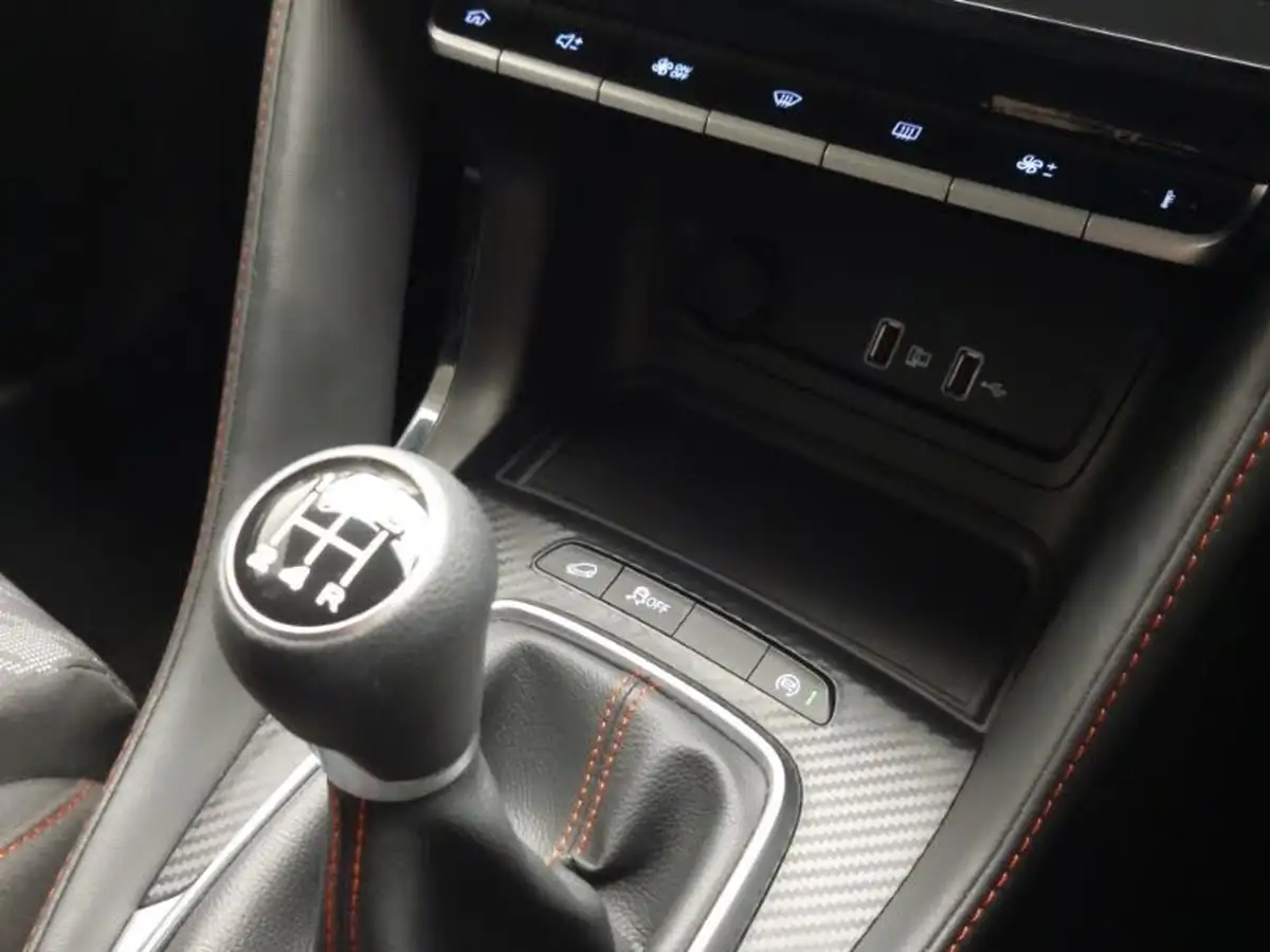2022-mg-zs-suv-15-vti-tech-excite-big-15