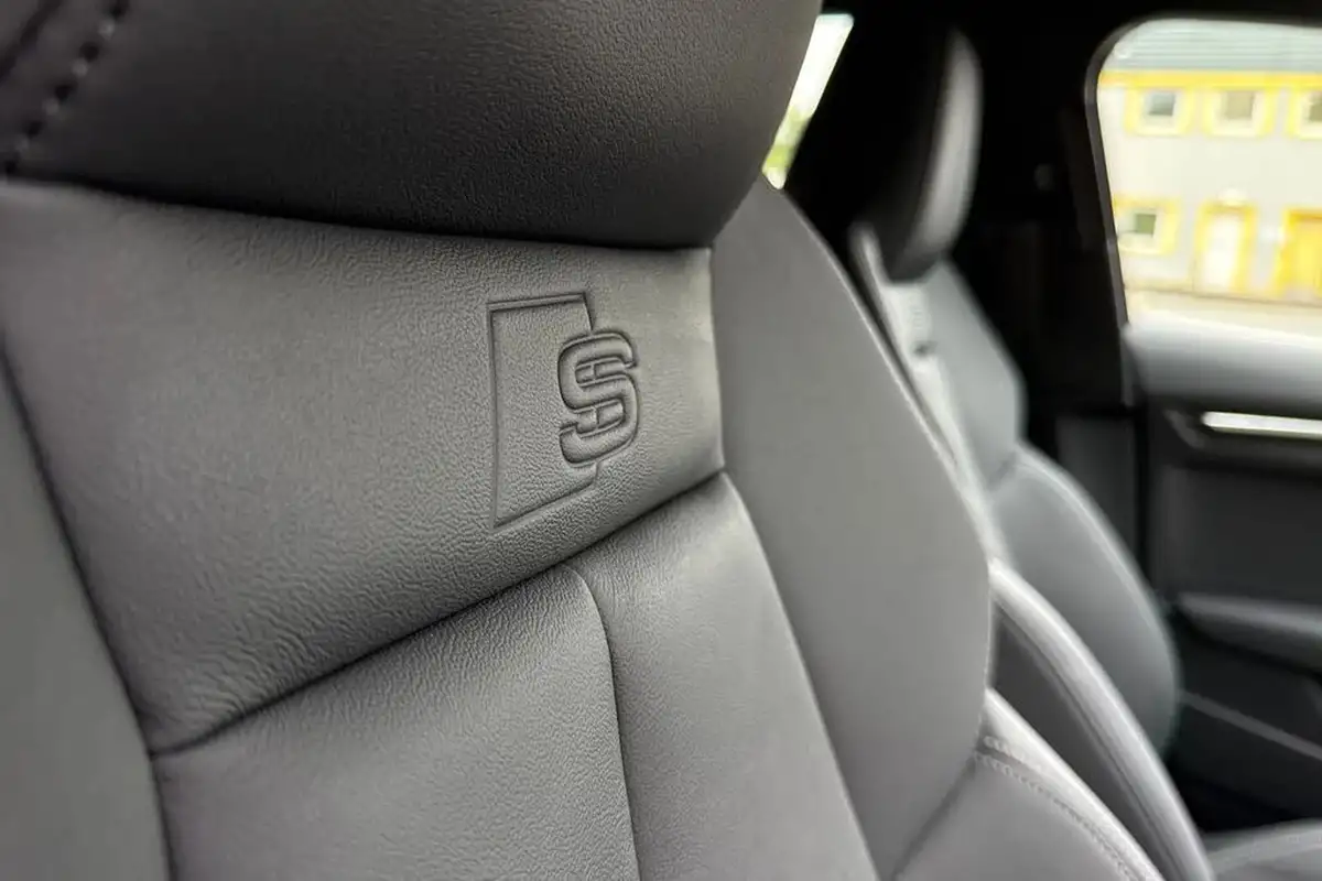 2024-audi-a3-15-35-tfsi-s-line-saloon-4d-big-40