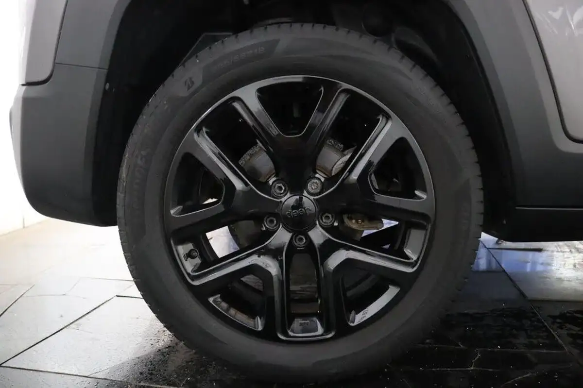 2021-jeep-renegade-10-gse-night-eagle-big-37