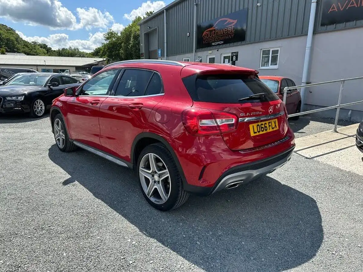2016-mercedes-benz-gla-class-21d-gla-200d-amg-line-executivess-big-4