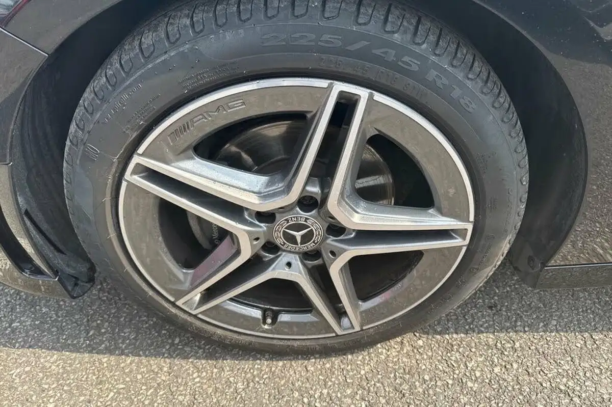 2020-mercedes-benz-a-class-13-a200-amg-line-premium-saloon-4d-big-22