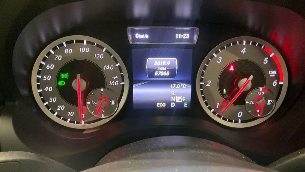 2013-mercedes-benz-a-class-18-cdi-a180-amg-sport-109bhp-big-14