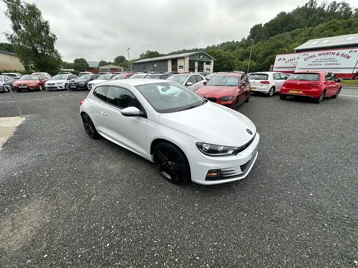 2015-volkswagen-scirocco-20tdi-r-line-184ps-big-51