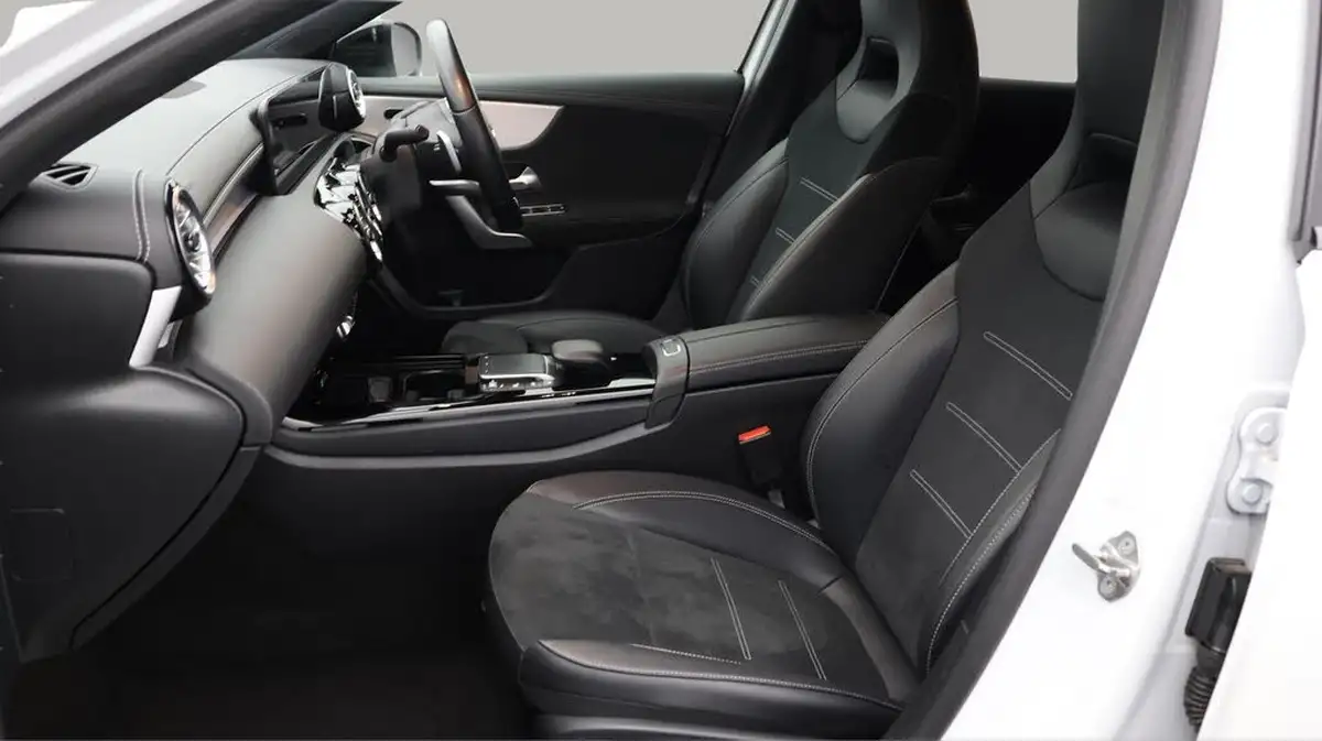 2022-mercedes-benz-a-class-13-a180-amg-line-executive-edition-hatchback-5d-7g-dct-big-14