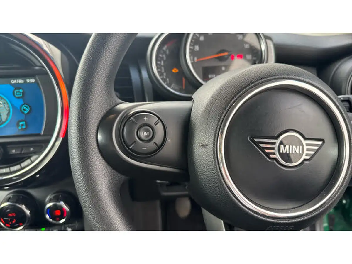 2019-mini-cooper-15-cooper-classic-hatchback-3d-big-16