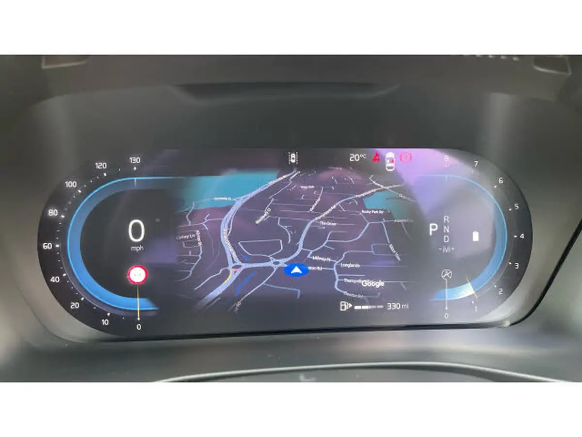 2024-volvo-xc40-20-b3-plus-big-10