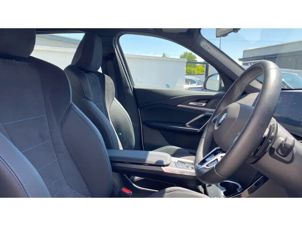 2025-bmw-x1-20-xdrive23i-m-sport-big-10