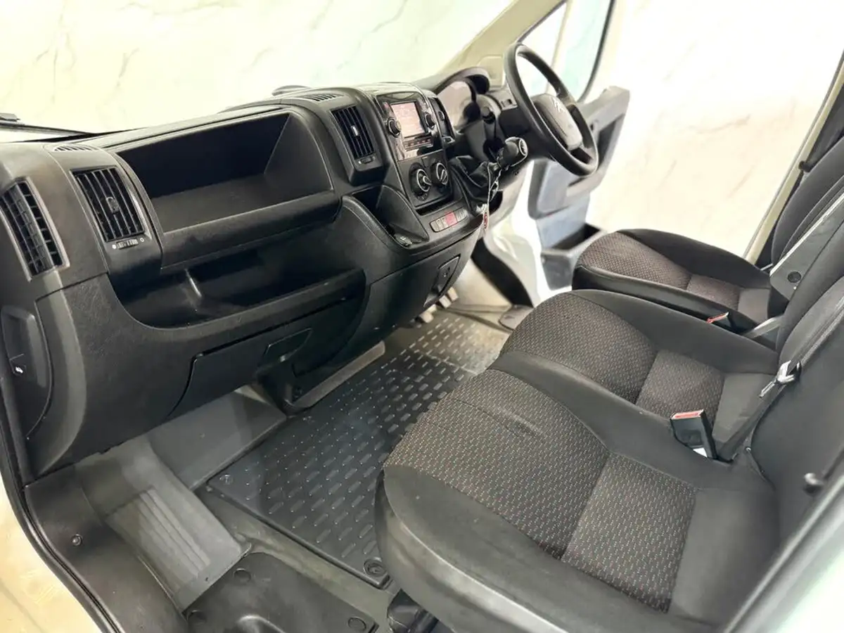 2020-citroen-relay-22bluehdi-35-l2h2-enterprise-big-14