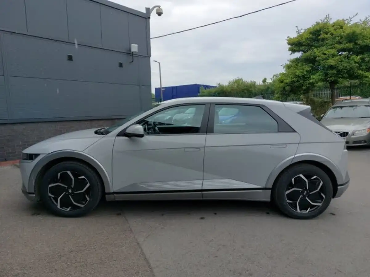 2021-hyundai-ioniq-5-e-premium-217ps-73kwh-rwd-big-3