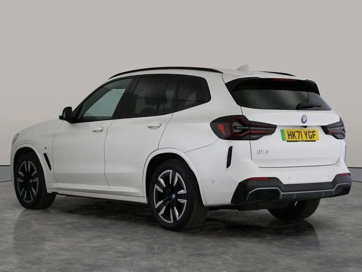 2021-bmw-ix3-e-m-sport-big-5