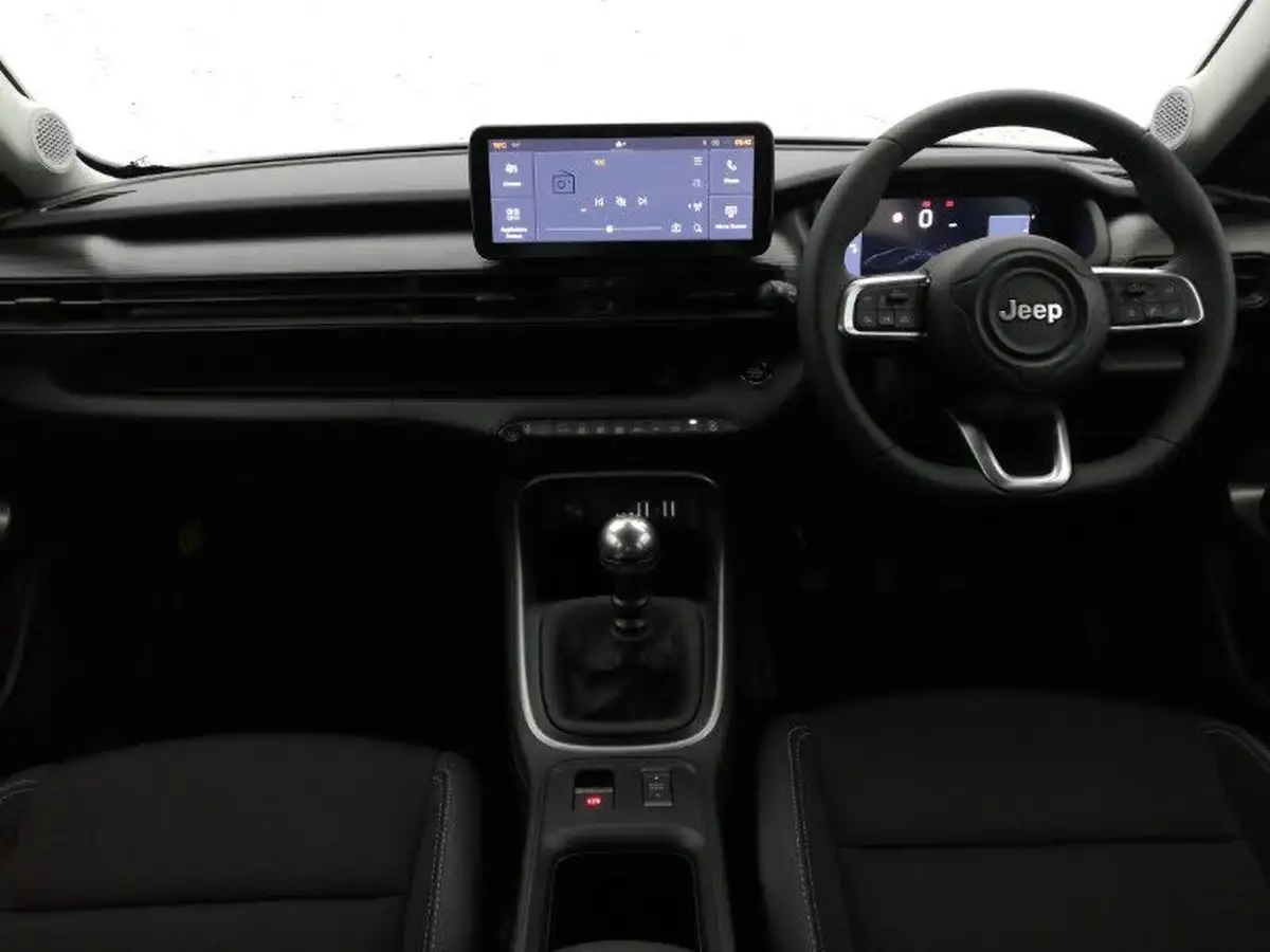 2024-jeep-avenger-12-gse-altitude-big-2