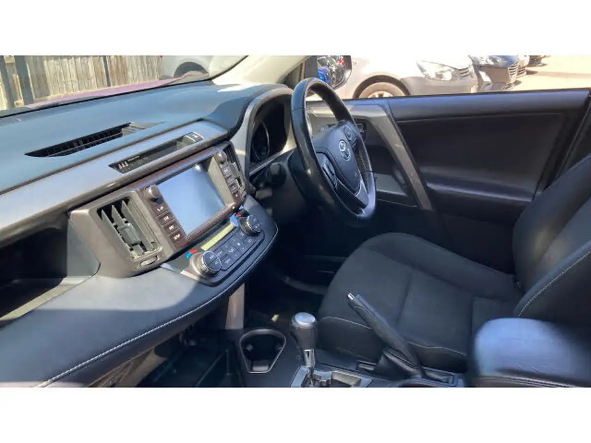 2018-toyota-rav4-25-vvt-i-icon-tech-big-8