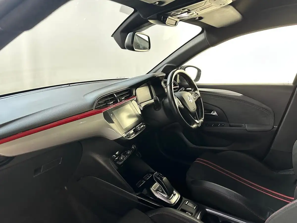 2022-vauxhall-corsa-e-sri-premium-big-11