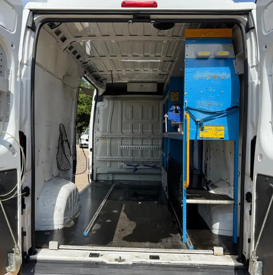 2017-fiat-ducato-20td-35-lh2-panel-big-17
