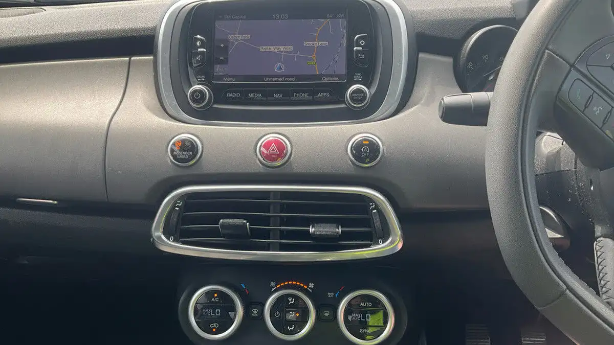 2016-fiat-500x-16multijet-cross-plus-big-9