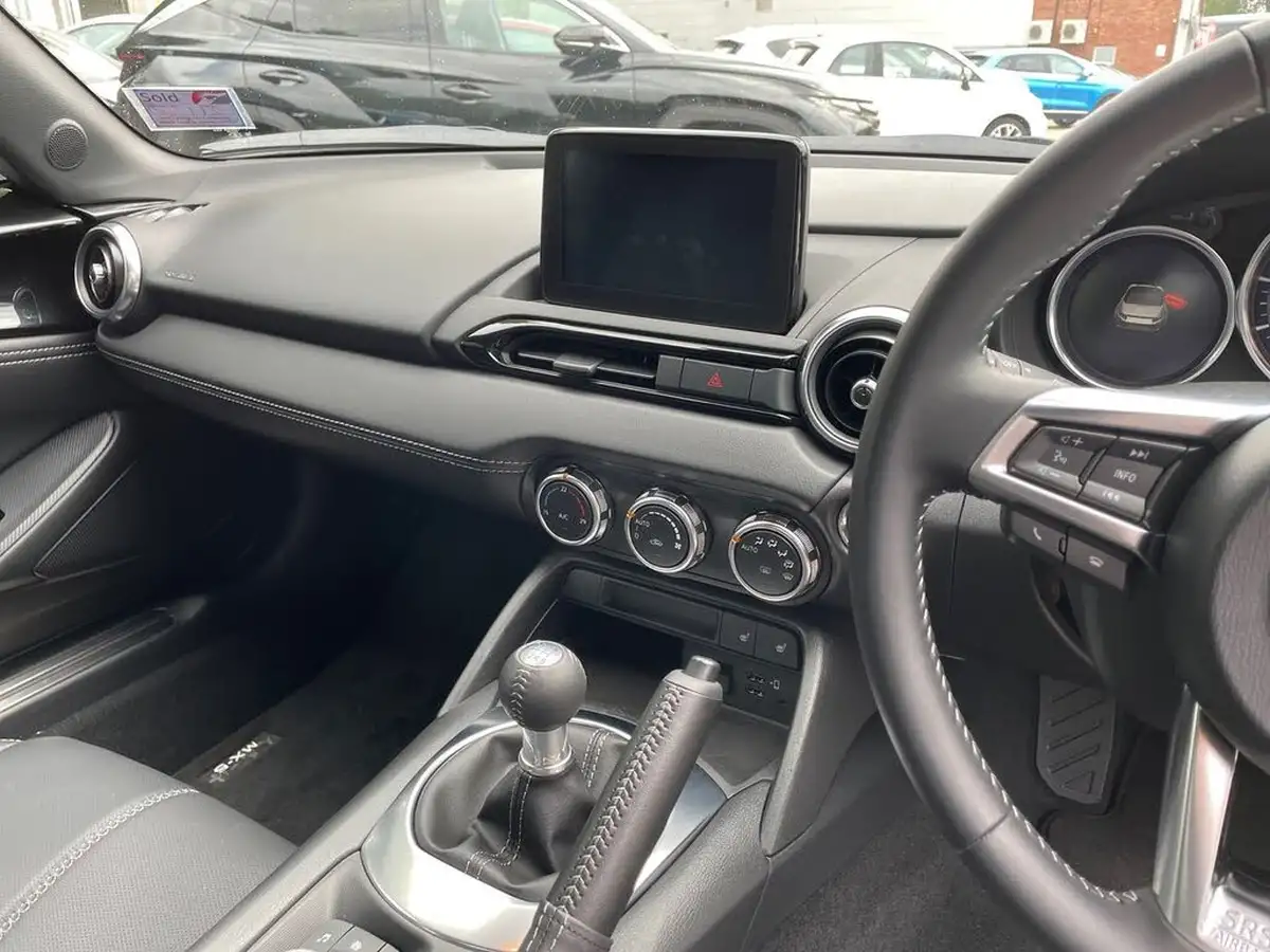2023-mazda-mx-5-20-exclusive-line-roadster-big-17