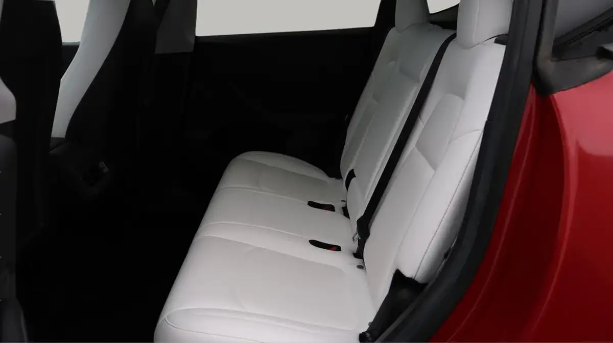 2022-tesla-model-y-e-long-range-big-24