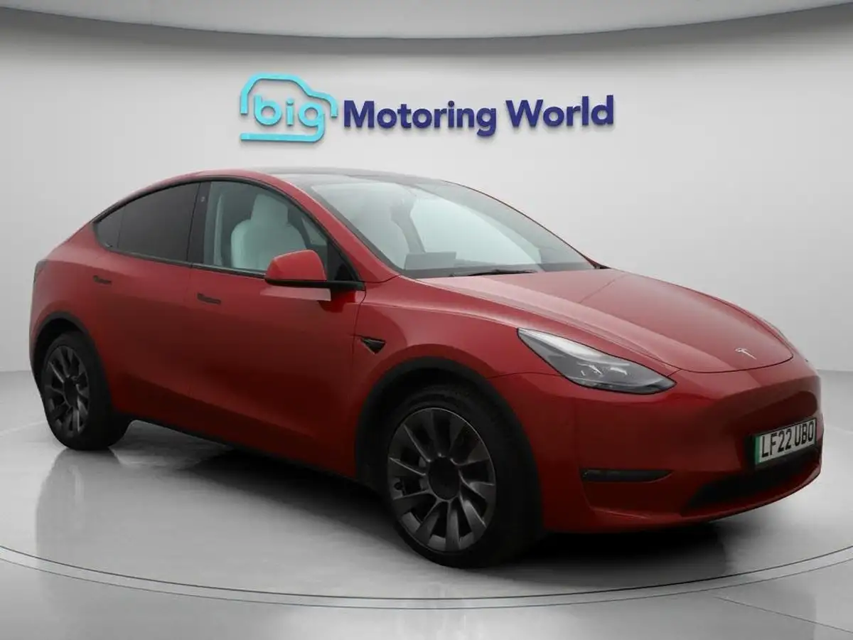 2022-tesla-model-y-e-long-range-big-0