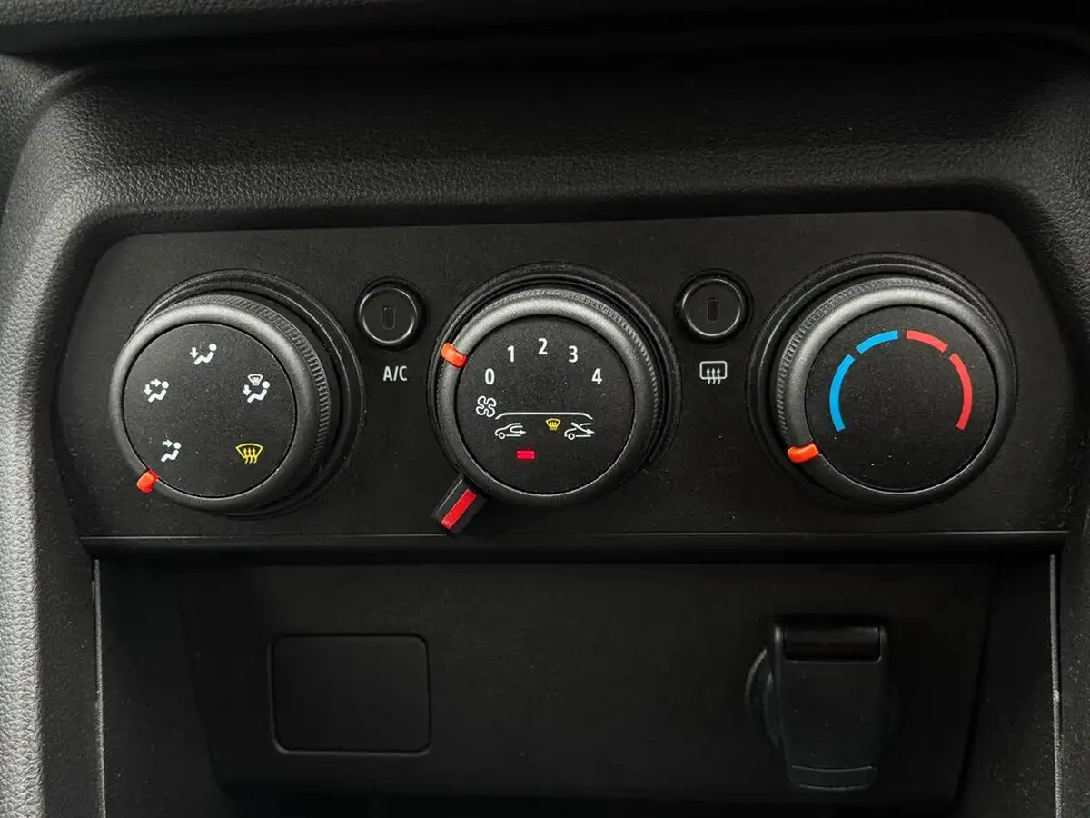 2023-dacia-sandero-10-tce-expression-90bhp-big-27