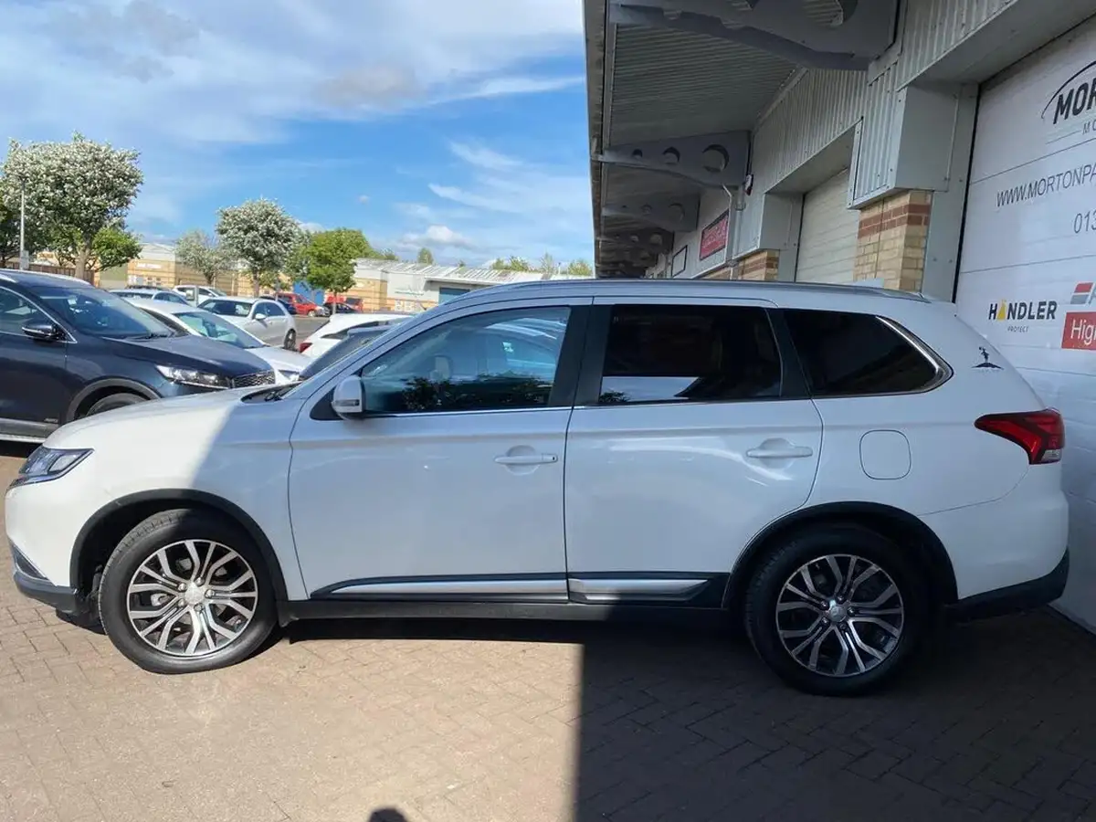 2016-mitsubishi-outlander-22di-d-4-big-4