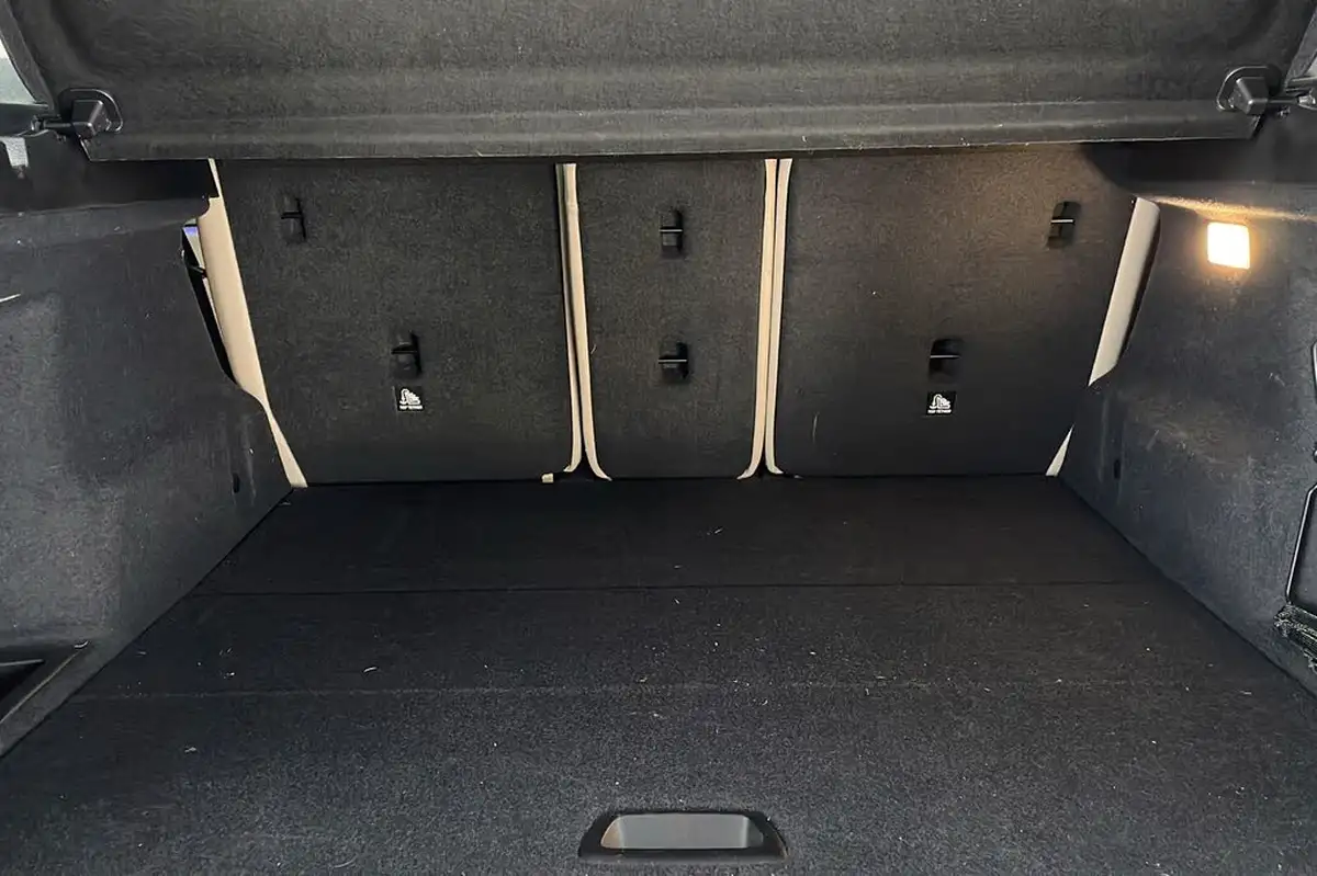 2019-bmw-x1-20-sdrive-20i-xline-sdrive-20i-big-16