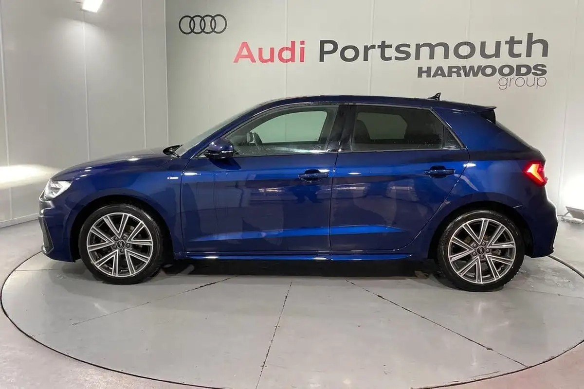 2023-audi-a1-10-30-tfsi-s-line-big-10