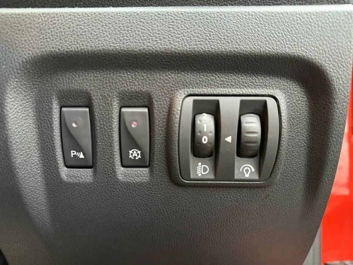 2016-renault-captur-15dci-dynamique-s-nav-90bhp-edc-auto-big-10