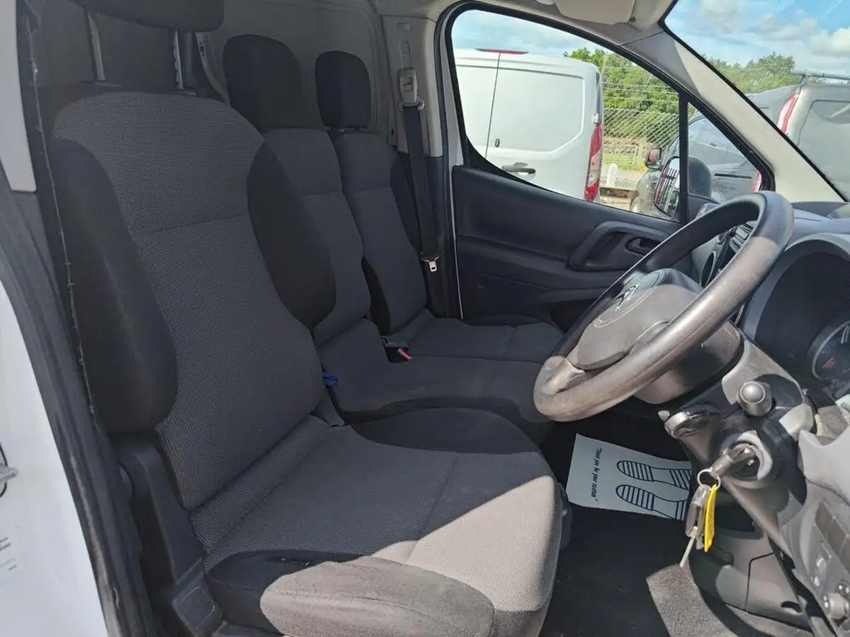 2018-citroen-berlingo-e-l1-635-lx-big-1