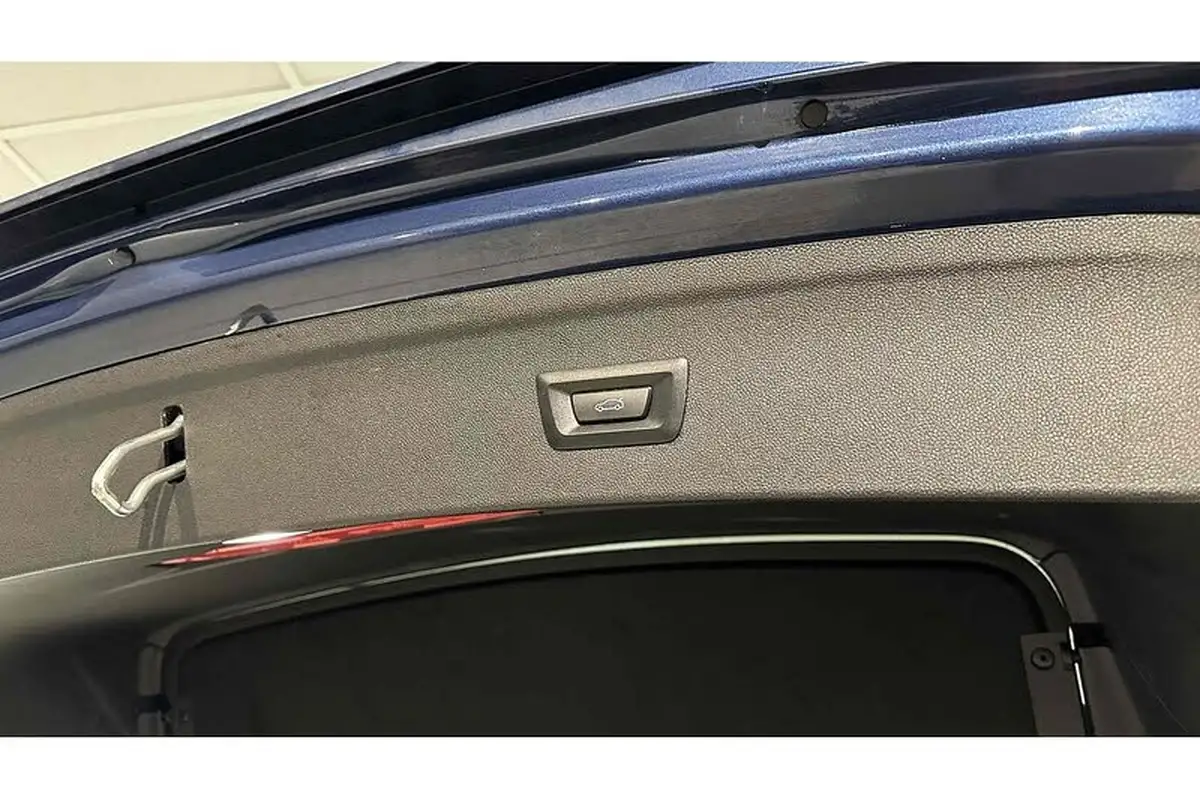 2022-bmw-ix-e-xdrive-40-m-sport-big-60