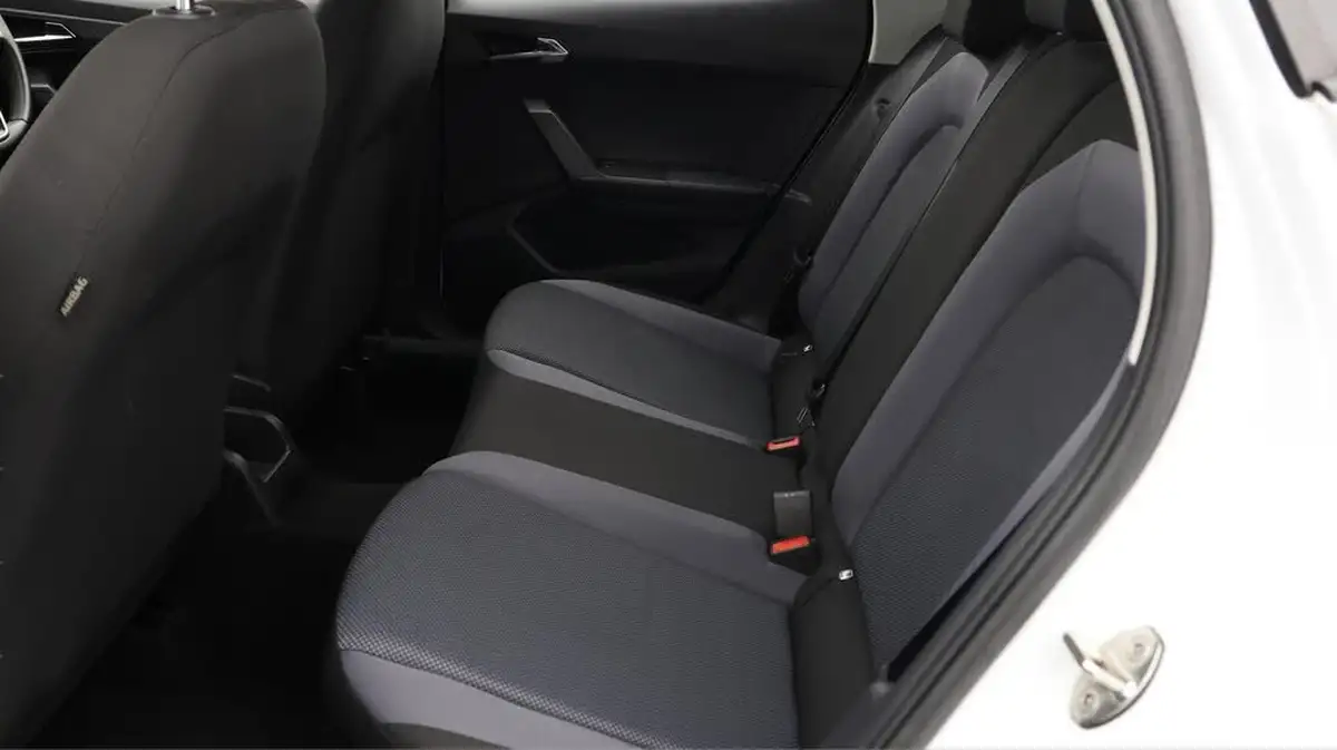 2021-seat-arona-10-tsi-se-technology-110ps-dsg-big-16