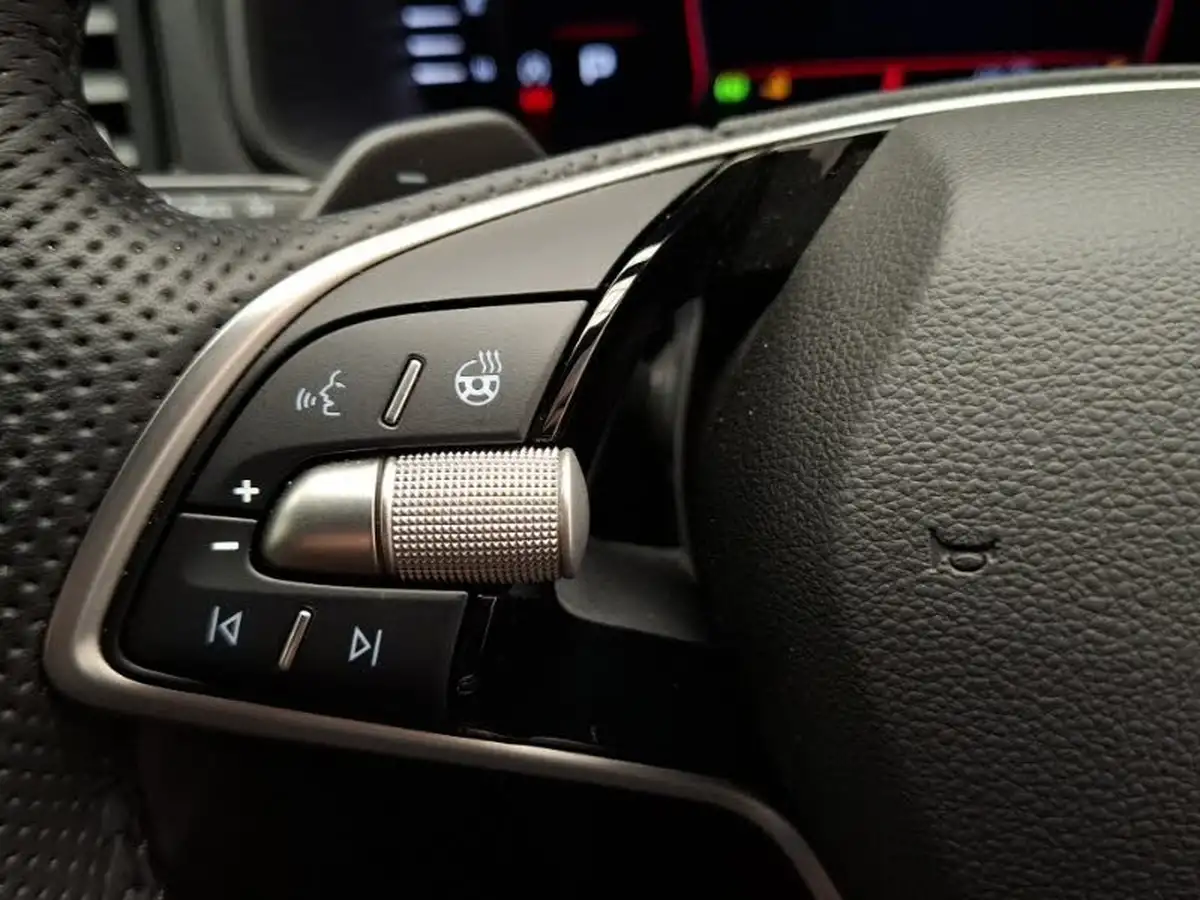 2024-skoda-karoq-15-tsi-sportline-dsg-big-16
