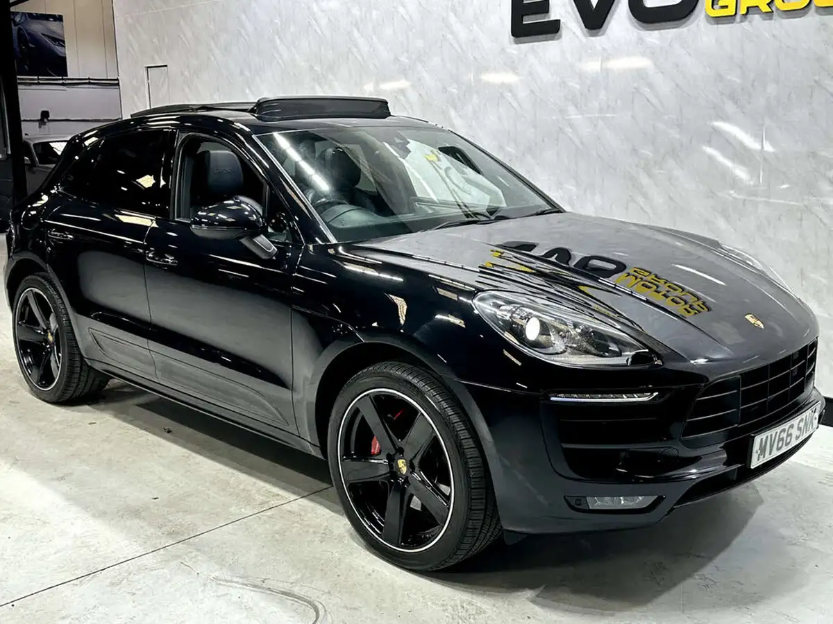 2016-porsche-macan-30-gts-big-27