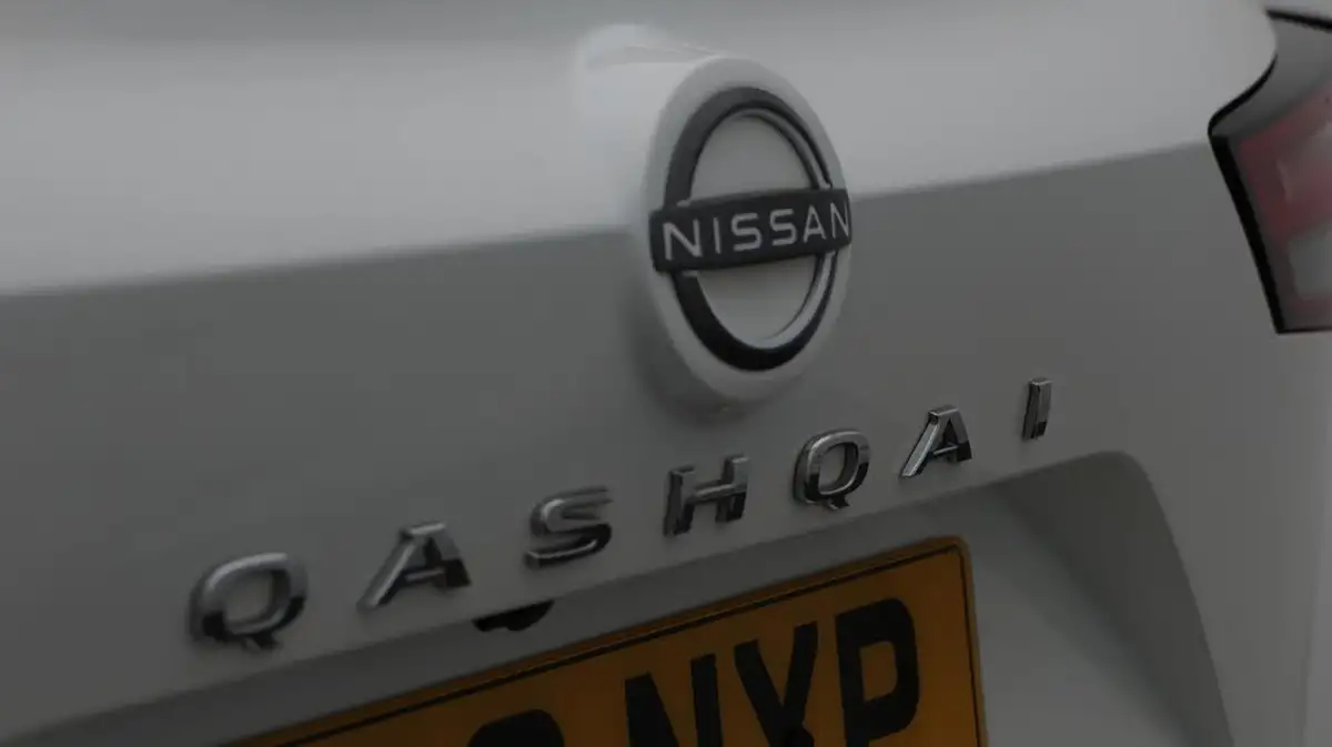 2023-nissan-qashqai-13-dig-t-acenta-premium-140ps-big-32