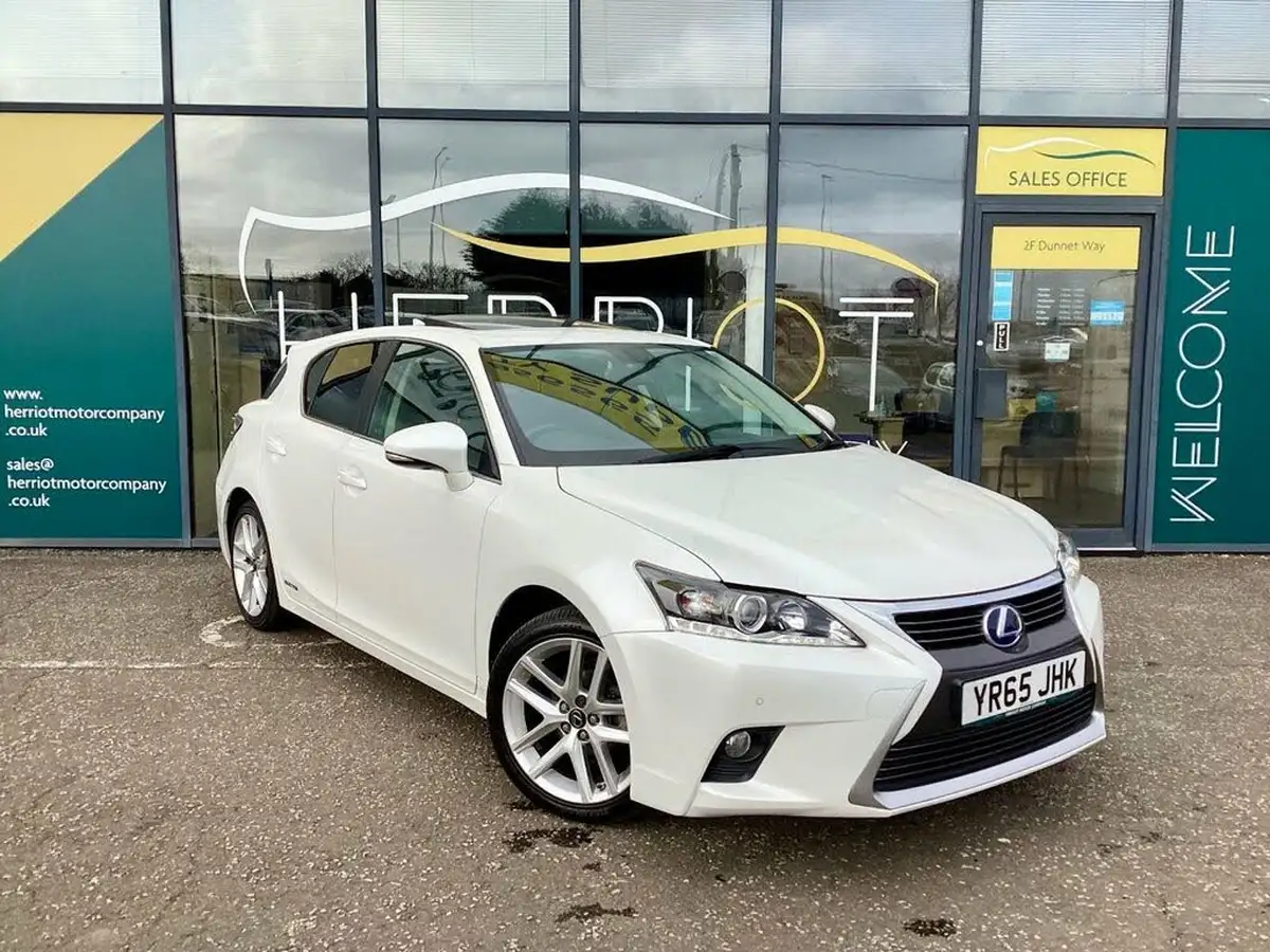 2015-lexus-ct-200h-18-advance-plus-big-0